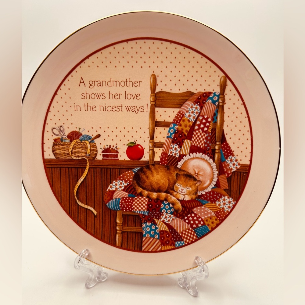 Vintage Grandmother/Abuelita  decorative plate. 
“ Grandmother shows her love…”